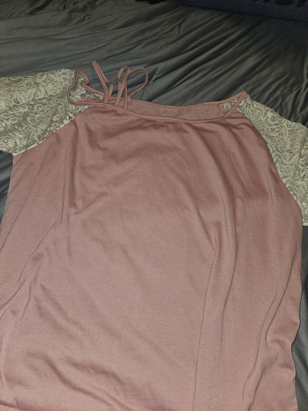 Women's Dusty Rose Lace-Sleeve Cold-Shoulder Top